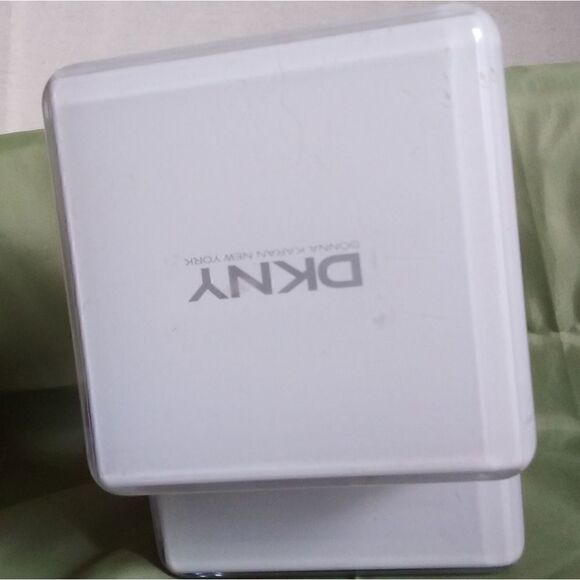 DONNA KARAN DKNY  Acrylic Watch Presentation Display Box Case Collector item - Picture 6 of 7